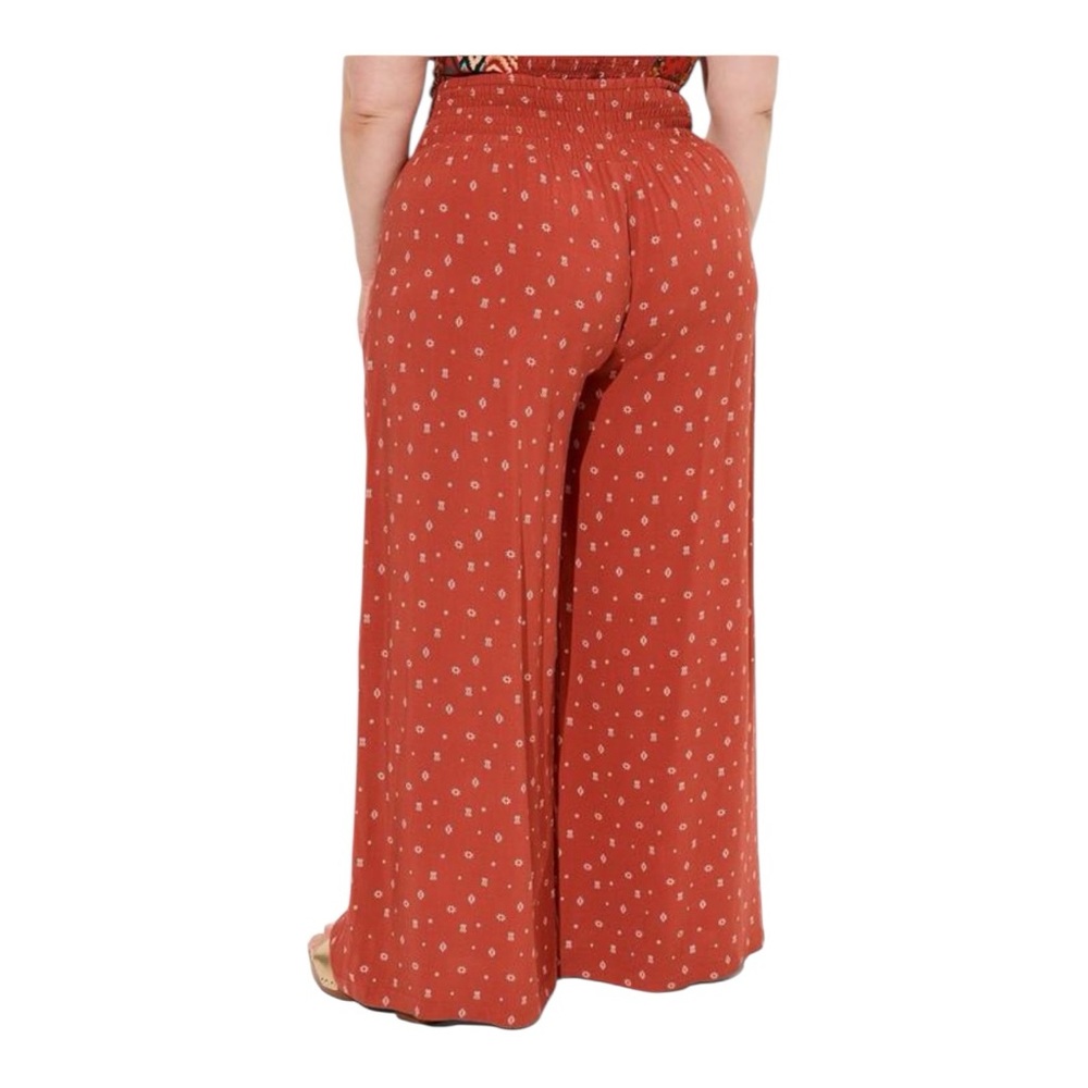 Torrid Challis Smocked Ruffle Trim Crop with Pull On Wide Leg Smocked Waist pant - Picture 5 of 6